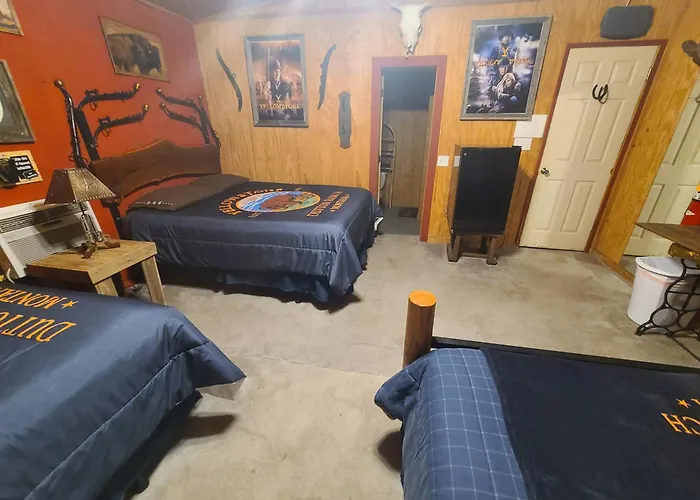Buffalo Girls Hotel Canton