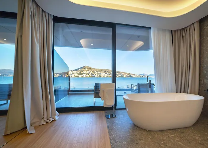 Al'Yacht Premium Hotel