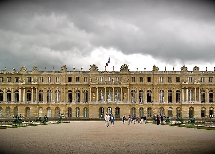 Near Castle Of Versailles Cozy Room With Breakfast And Parking