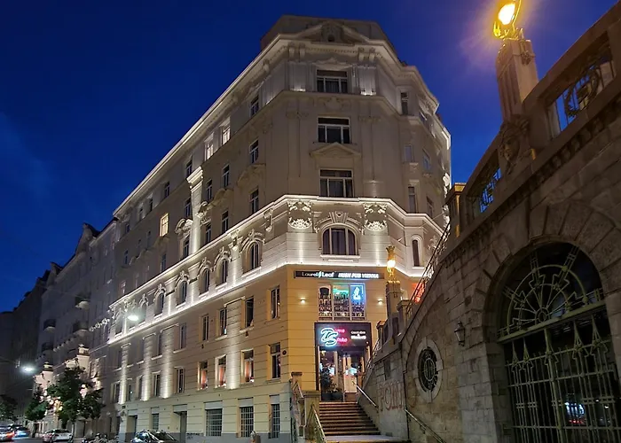 Pension Mozart - Vienna Center, Self Check-In