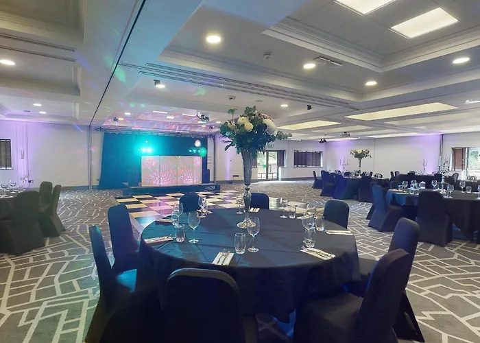 Village Hotel Leeds North