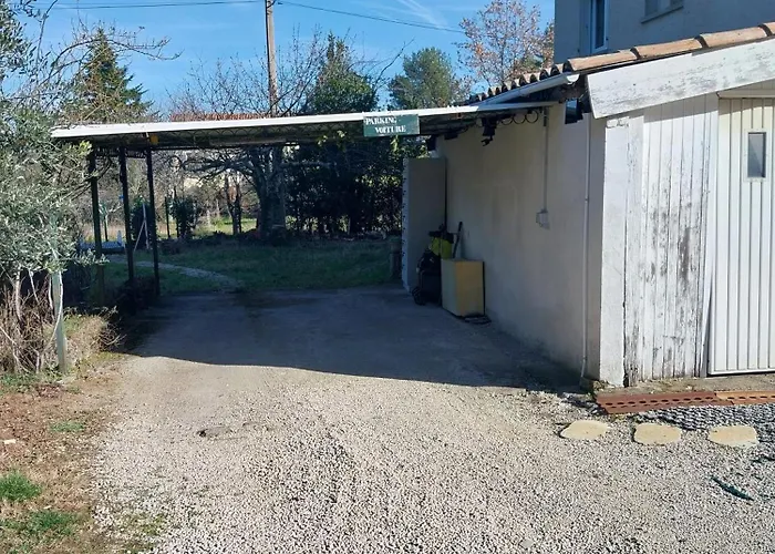 Domaine de Lazuel à 2,5km du centre ville Aubenas