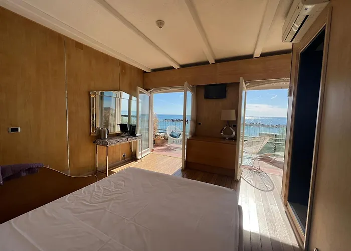 Villa Rita Sea Front View Sanremo - Parcheggio Gratuito In Struttura