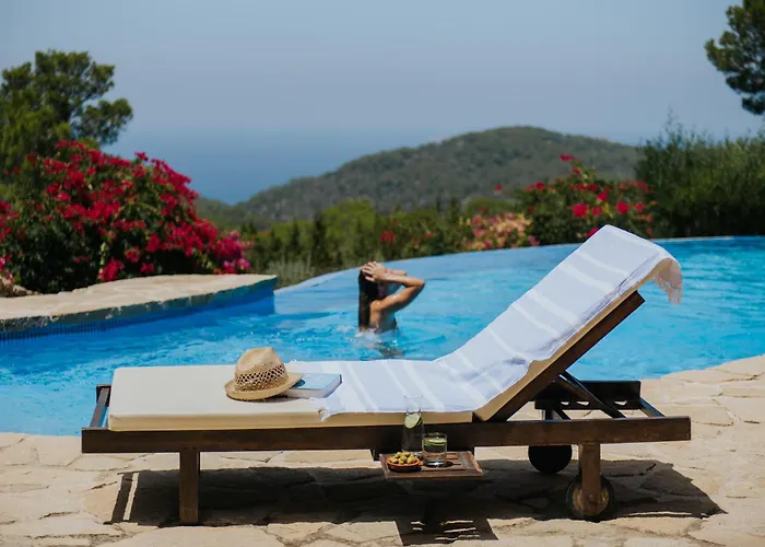 Villa & Guesthouse Paissa D'En Bernat Cala Tarida 