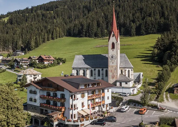 Hotel Kirchenwirt Dobbiaco