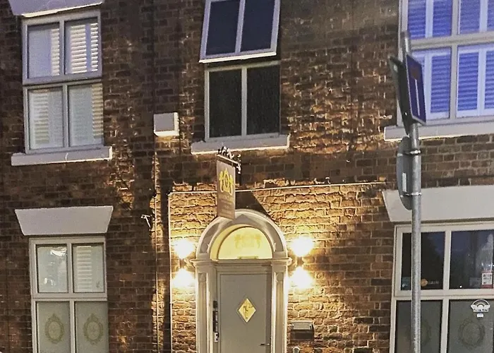 Maison Claire Chester