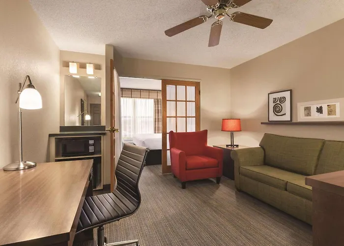 Country Inn & Suites By Radisson, Forest Lake, Mn
