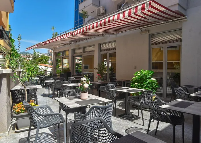Hotel La mer Budva