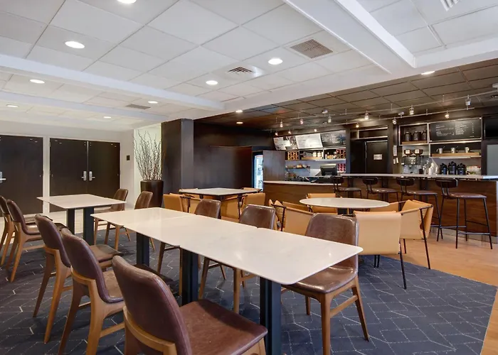 Courtyard By Marriott State College