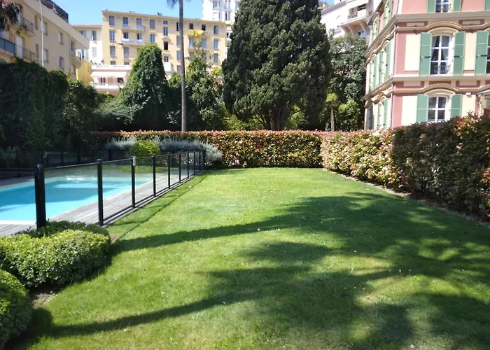 Intercontinental Superbe appartement avec piscine Mentone