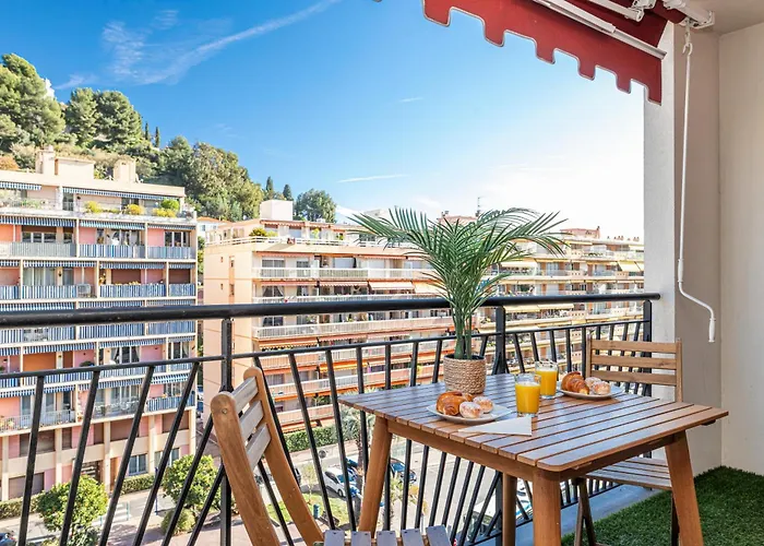 Intercontinental Superbe appartement avec piscine Mentone
