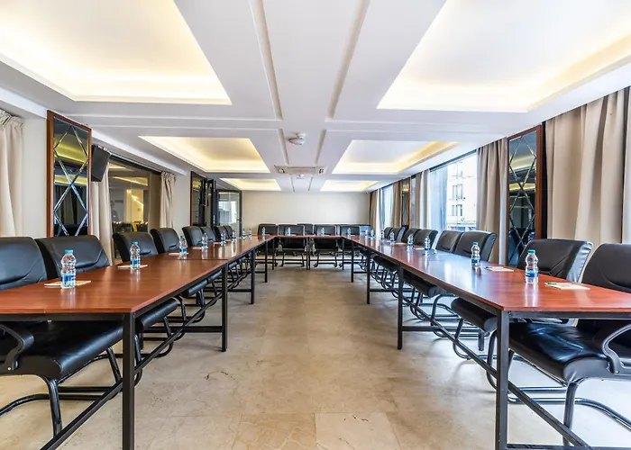 One Hotel Casa Blanca