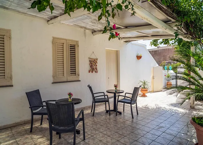 Stromboli Central Family Apartment - 3 Double Rooms