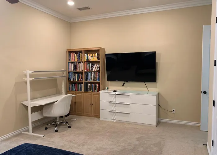 Highend Rooms In Mansion Riverside