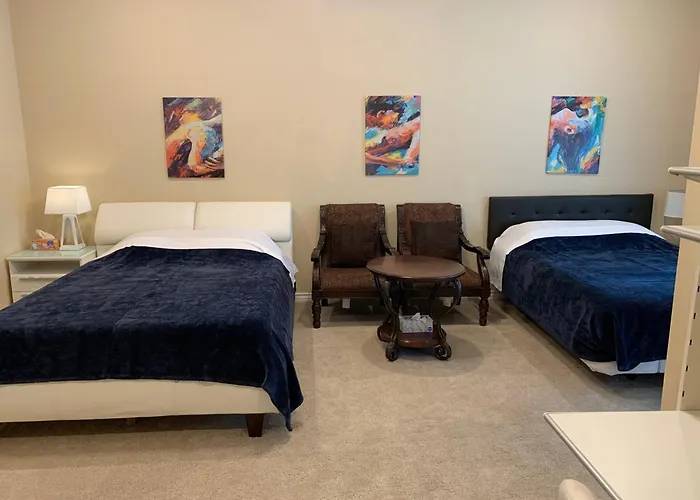 Highend Rooms In Mansion Riverside