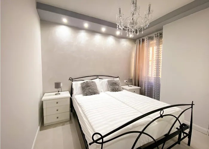Klemi, Rooms In Old Town Dolomia Best Home Check In Automatico