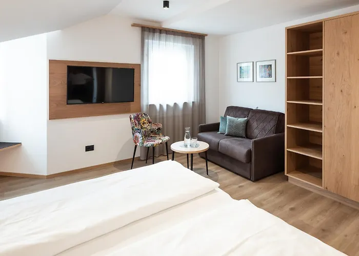 Hotel Blitzburg Brunico