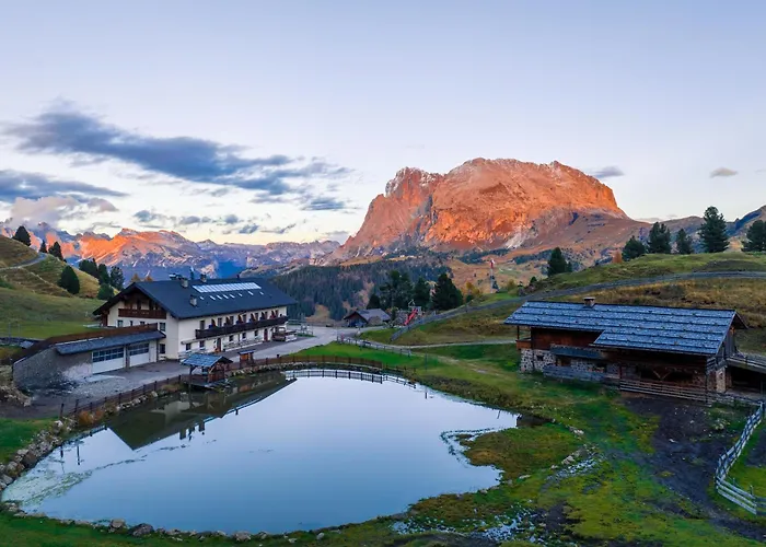 Mahlknechthuette Seiseralm Seiser Alm