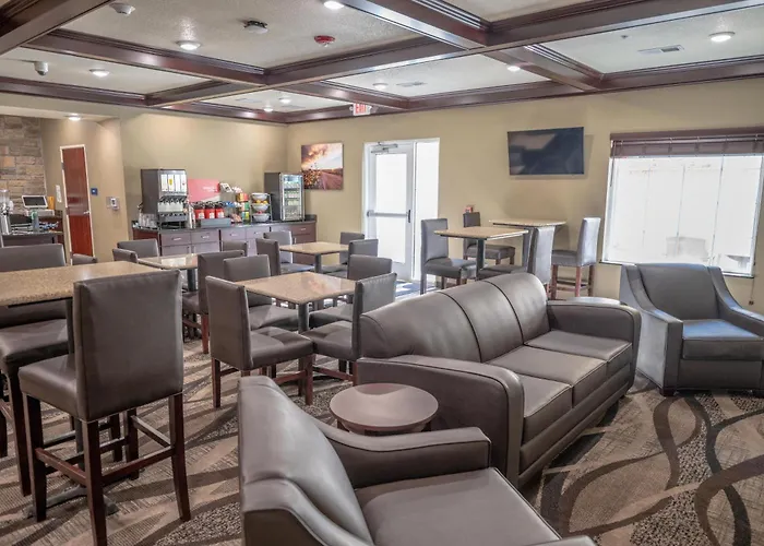 Cobblestone Hotel & Suites - Lamar
