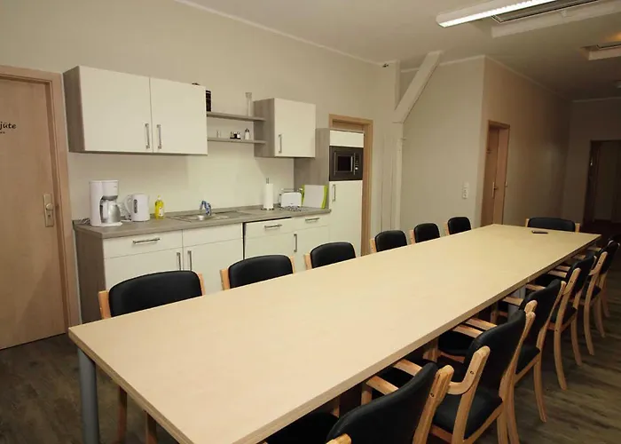 Kutterfisch Kajueten Direkt Im Stadthafen Sassnitz