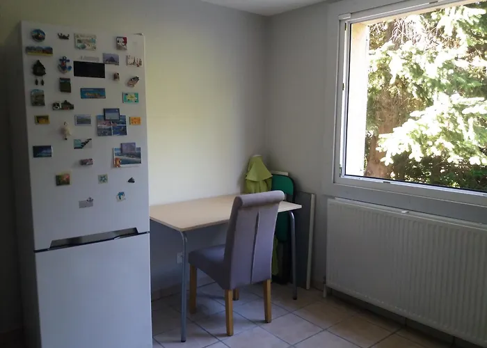 Bed and Breakfast Chambre Dans Maison Avec Piscine Et Cuisine à Saint-Etienne 