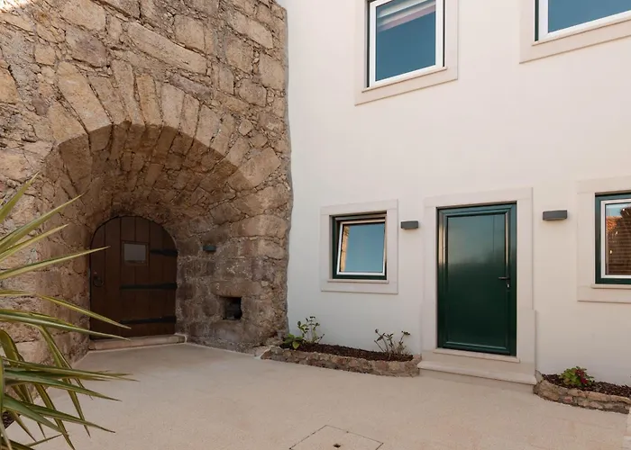 Confluentia H&A - Believe It Or Not Apartments