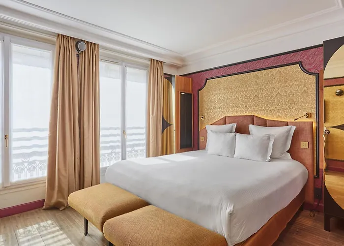 Idol Hotel