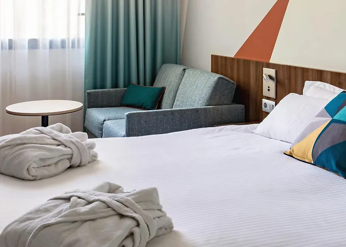 Holiday Inn - Marseille Airport By Ihg Vitrolles 