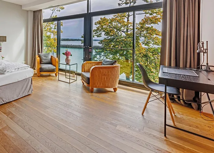 Aika Seaside Living Hotel