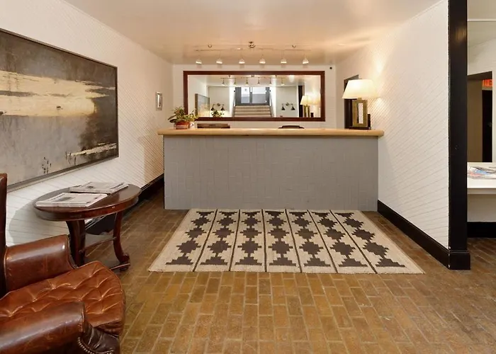 Independence Square Unit 313, Downtown Hotel Room In Aspen With Rooftop Hot Tub