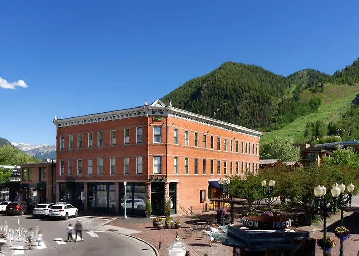 Independence Square 212, Studio With Beautiful Finishes. A+ Location In Downtown Aspen