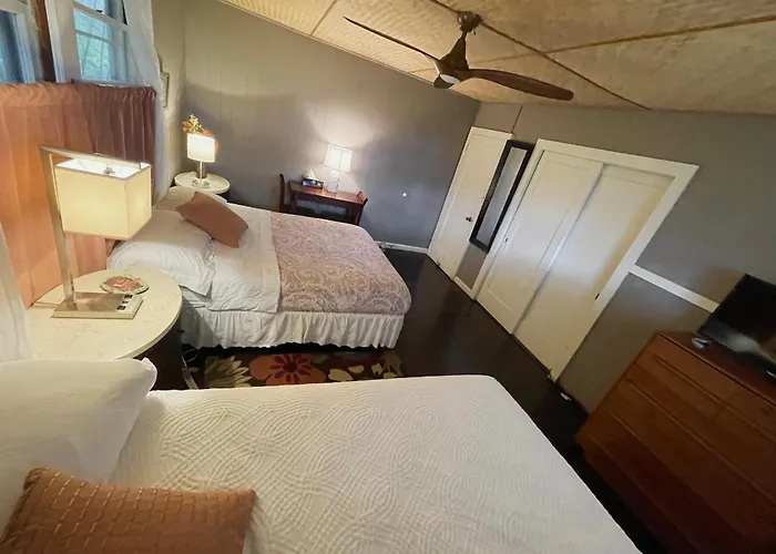 Shaka Shak Guest House Hilo