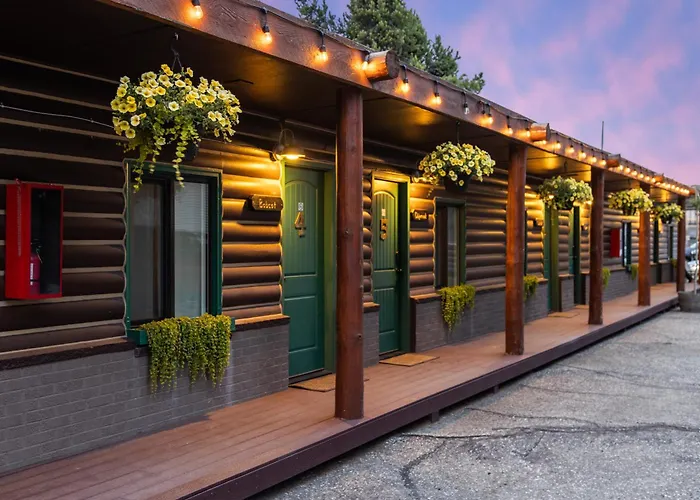 The Bucking Moose Hotel West Yellowstone