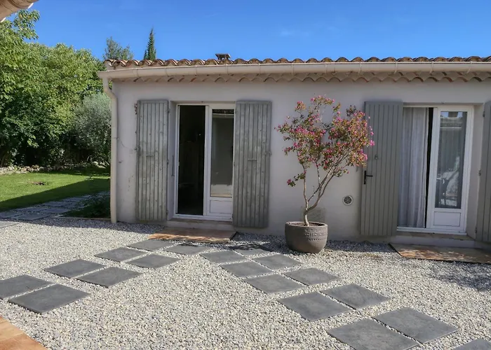 Hotel Jade En Provence à Vaison-la-Romaine