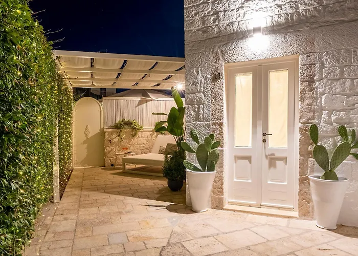 Bed and Breakfast La Mandorla Luxury Trullo Alberobello