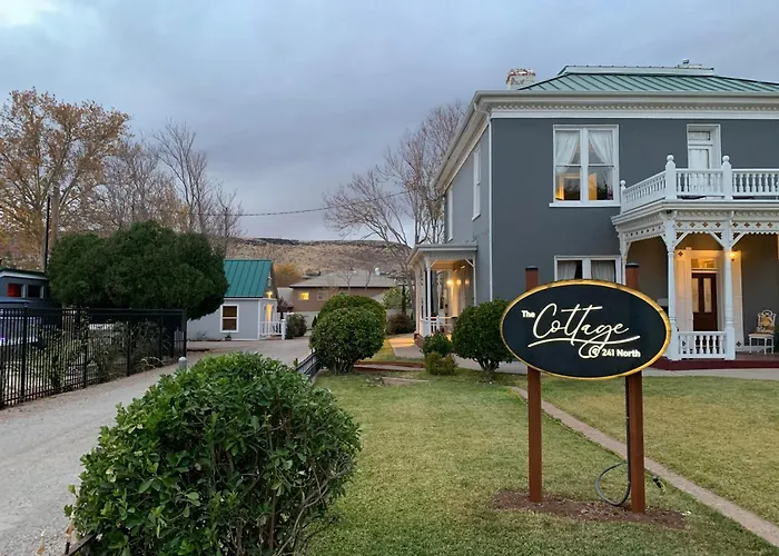The Cottage At 241 North