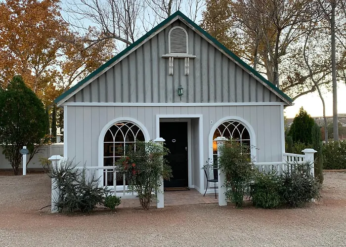The Cottage At 241 North
