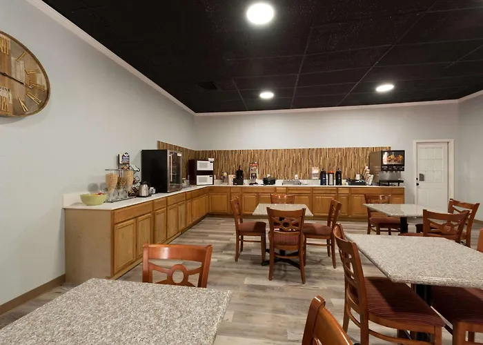 Quality Inn & Suites Manitou Springs At Pikes Peak