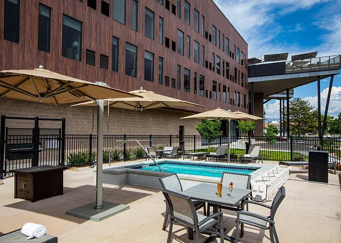 Hotel Maverick