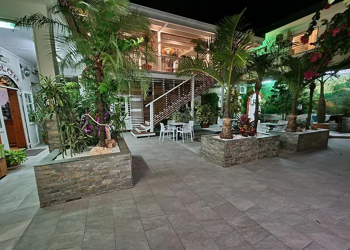 Hotel Chez Papa Daya Saint Pierre