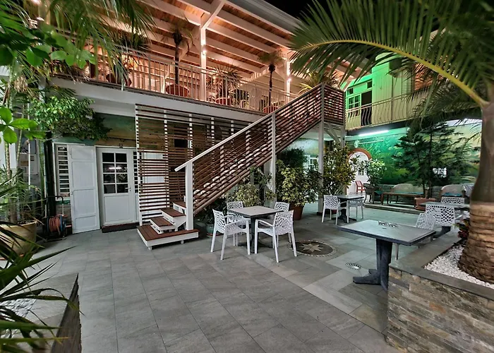 Hotel Chez Papa Daya Saint Pierre