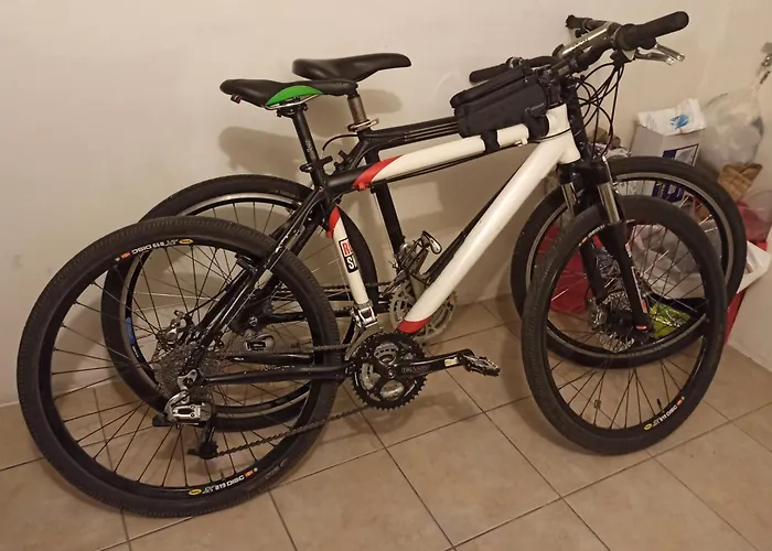 Palazzo Boscareto - suites di charme in centro storico - garage moto, box bici