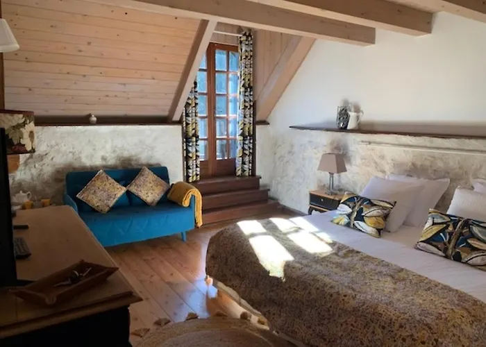 Hotel La Bageatière à Lepin-le-Lac