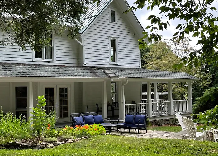 Lovill House Inn