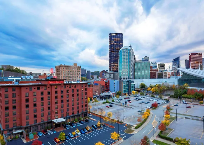 Hampton Inn & Suites Pittsburgh Downtown