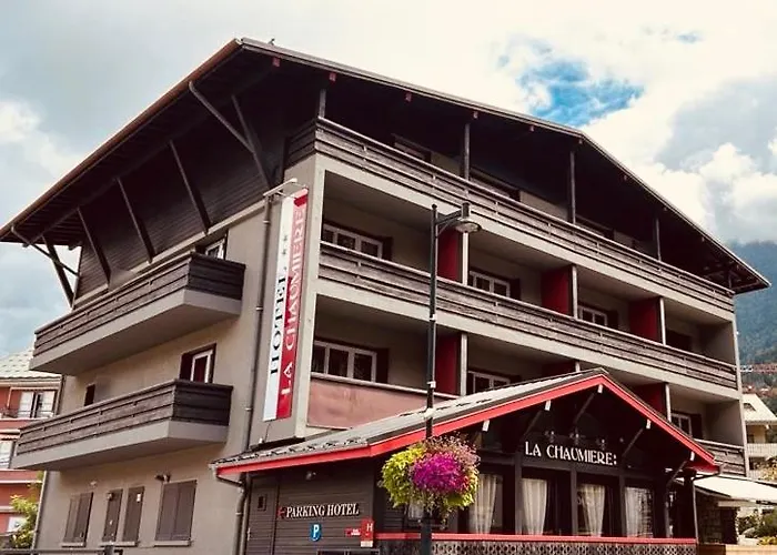Hotel La Chaumière à 100 m du télécabine et de la gare