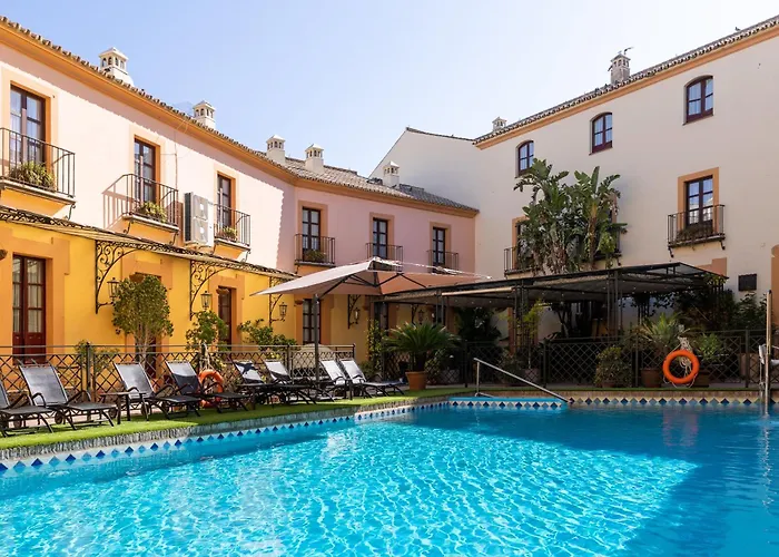 Hotel Alcázar de la Reina Carmona 