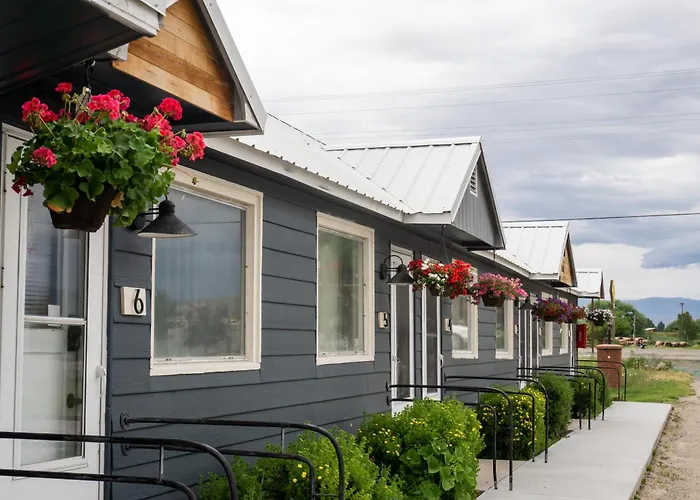 Sacajawea Inn