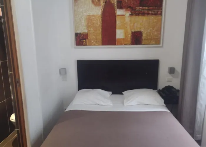 Hotel Tingis Parigi