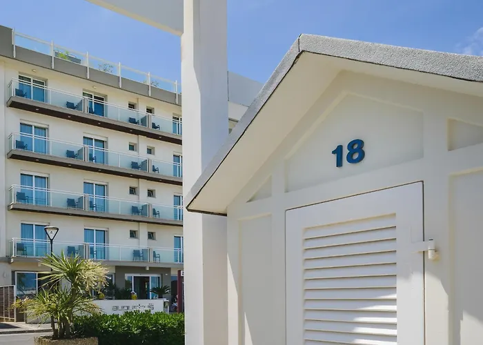 Hotel Augustus- Direttamente sul mare Misano Adriatico